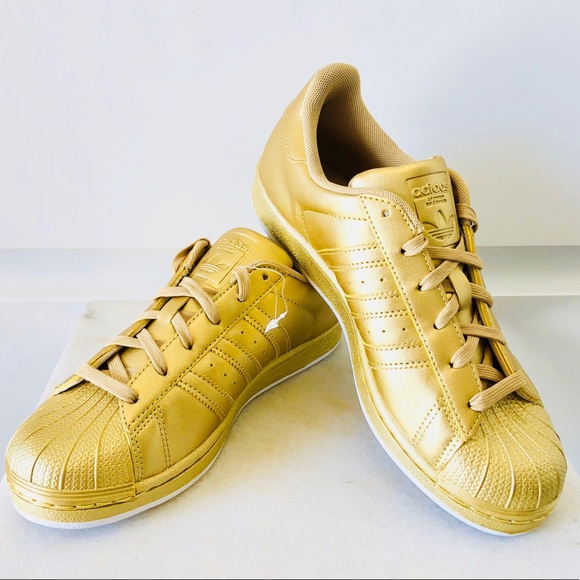gold shell toe adidas